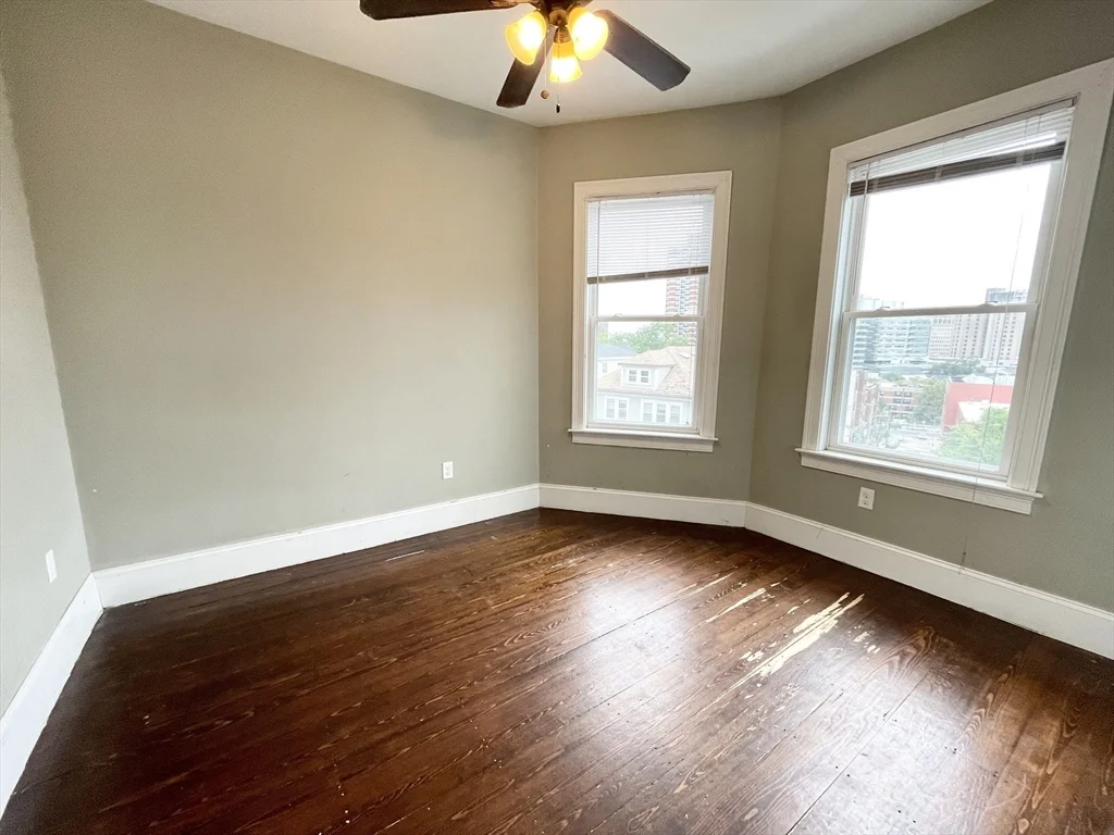4 bed, 2 bath apartment for rent at 178 Hillside St Unit 2, Mission Hill — photo 3 of 15