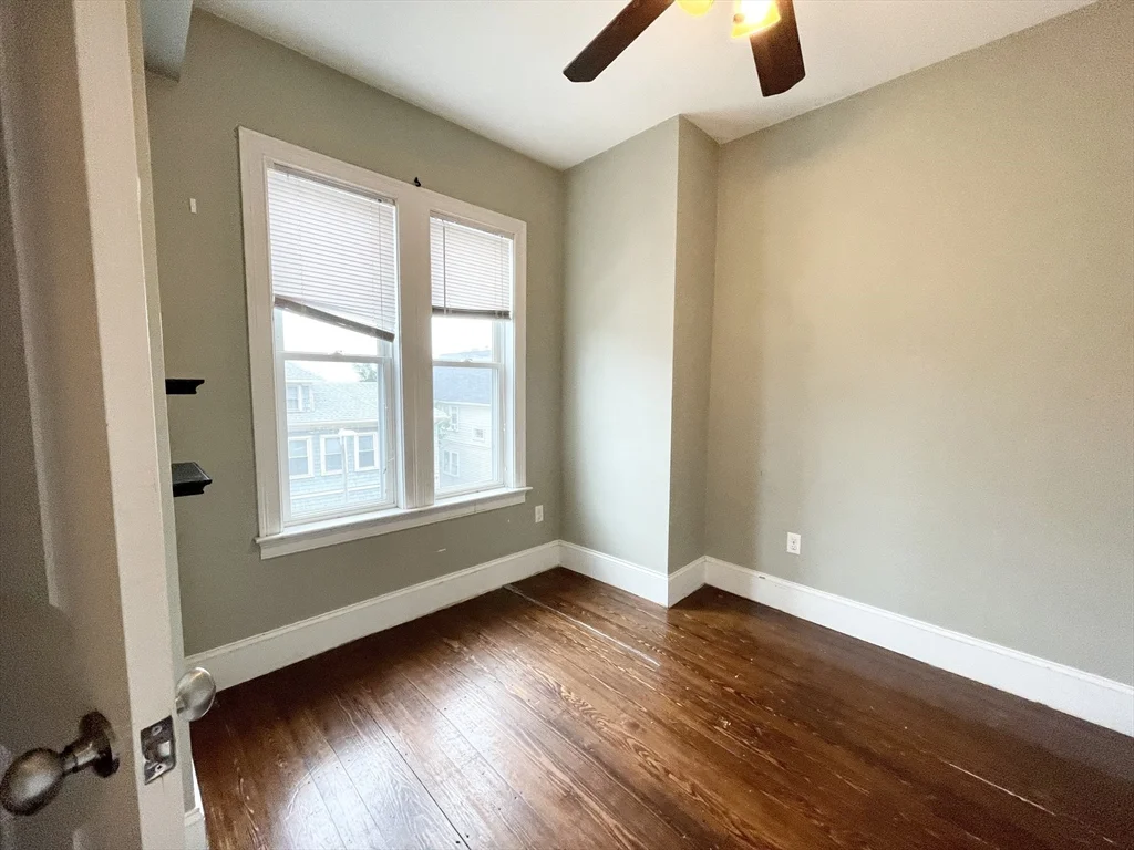 4 bed, 2 bath apartment for rent at 178 Hillside St Unit 2, Mission Hill — photo 4 of 15