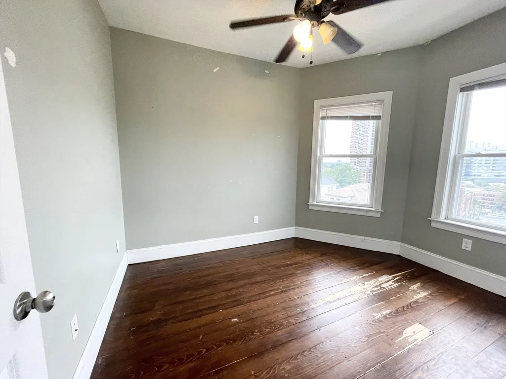 4 bed, 2 bath apartment for rent at 178 Hillside St Unit 3, Mission Hill — photo 6 of 18