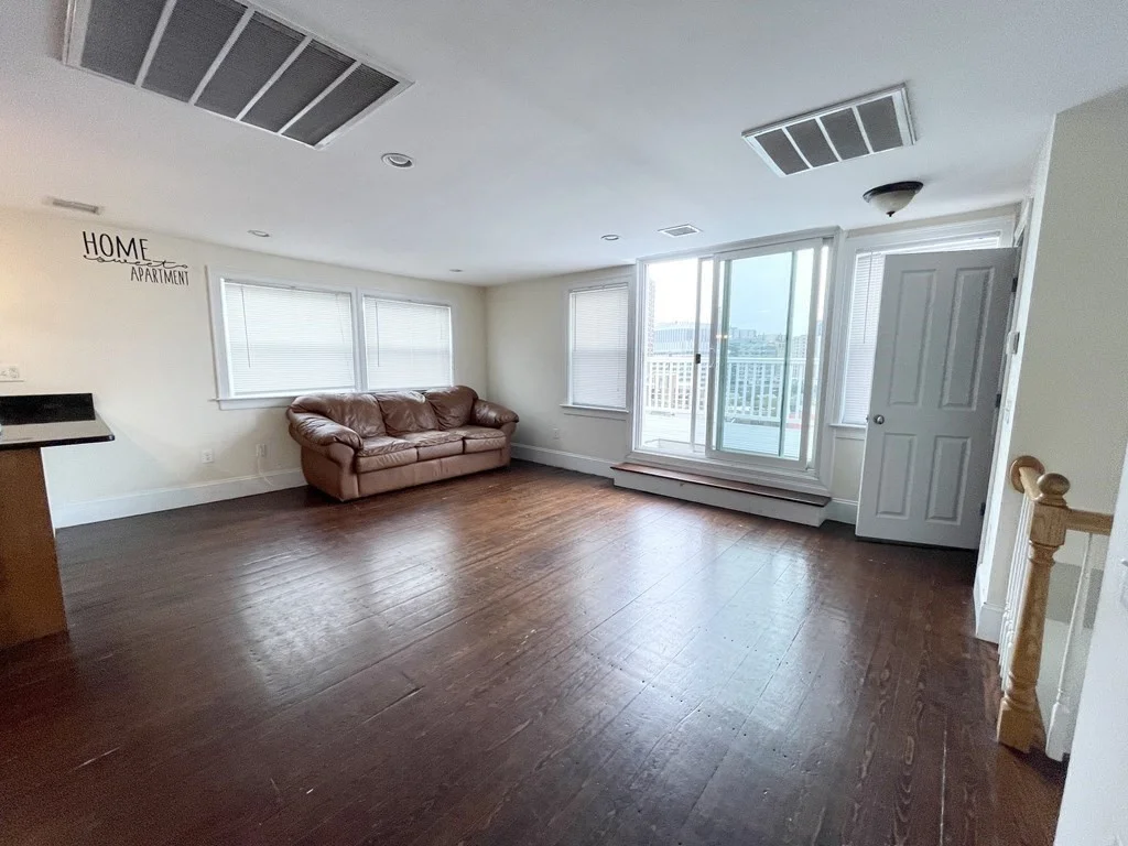 2 bed, 1 bath apartment for rent at 178 Hillside St Unit 4, Mission Hill — photo 5 of 20