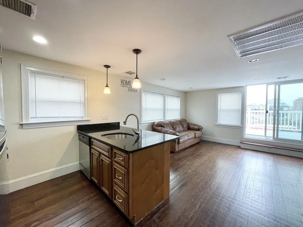2 bed, 1 bath apartment for rent at 178 Hillside St Unit 4, Mission Hill — photo 2 of 20