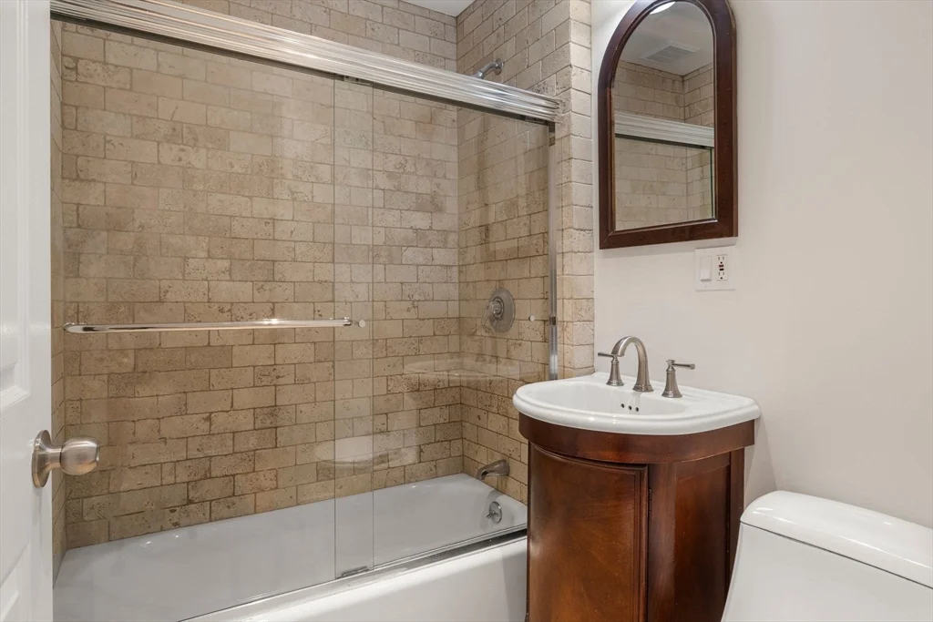 3 bed, 2 bath apartment for rent at 178 Hyde Park Ave Unit 3, Jamaica Plain — photo 15 of 23