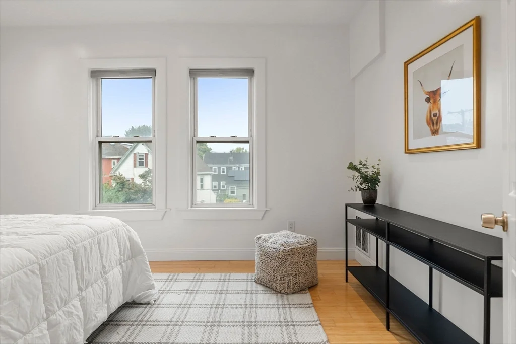 3 bed, 2 bath apartment for rent at 178 Hyde Park Ave Unit 3, Jamaica Plain — photo 13 of 23