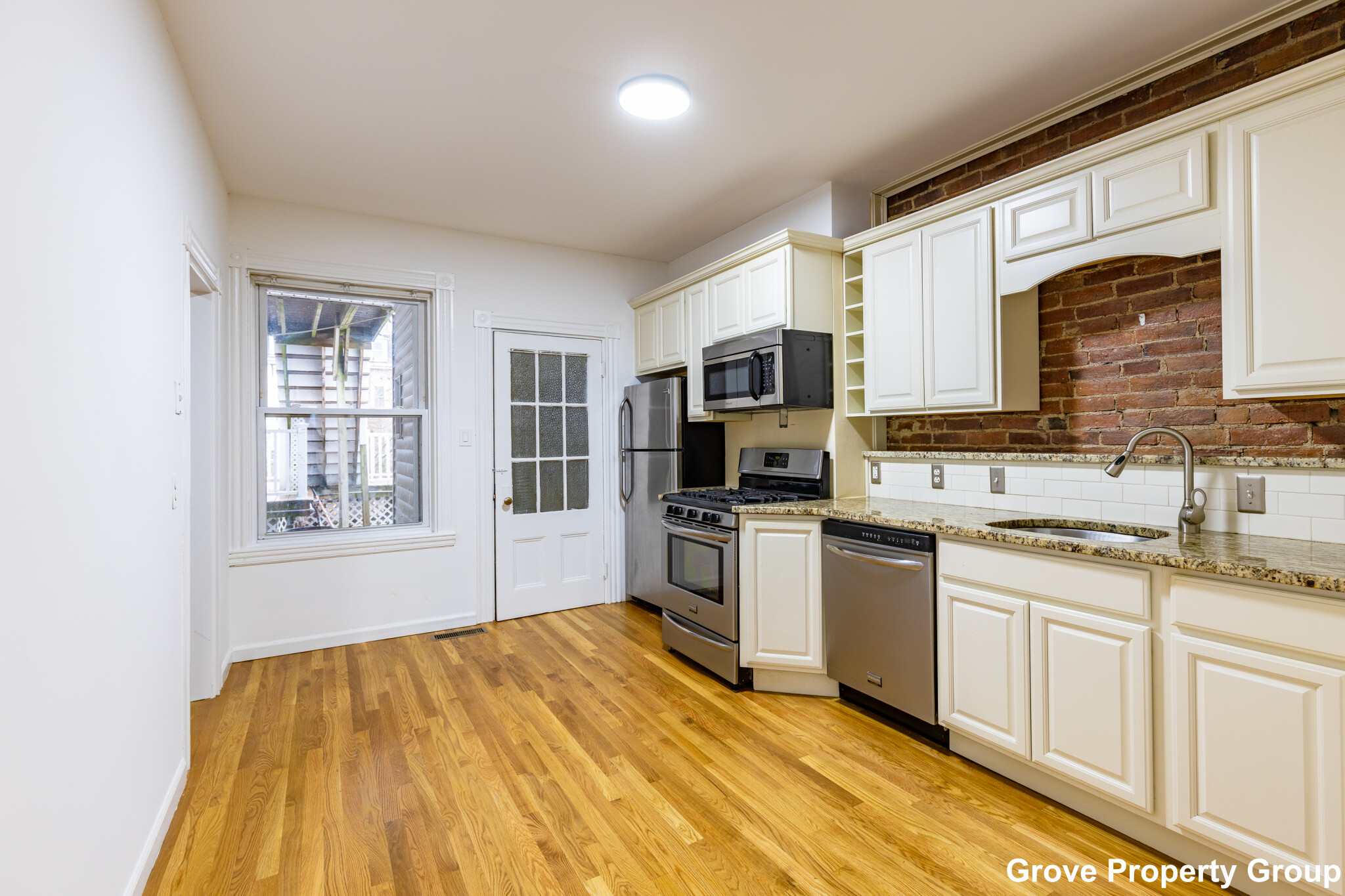 3 bed, 2 bath apartment for rent at 178 L St Unit 1, South Boston — photo 21 of 22