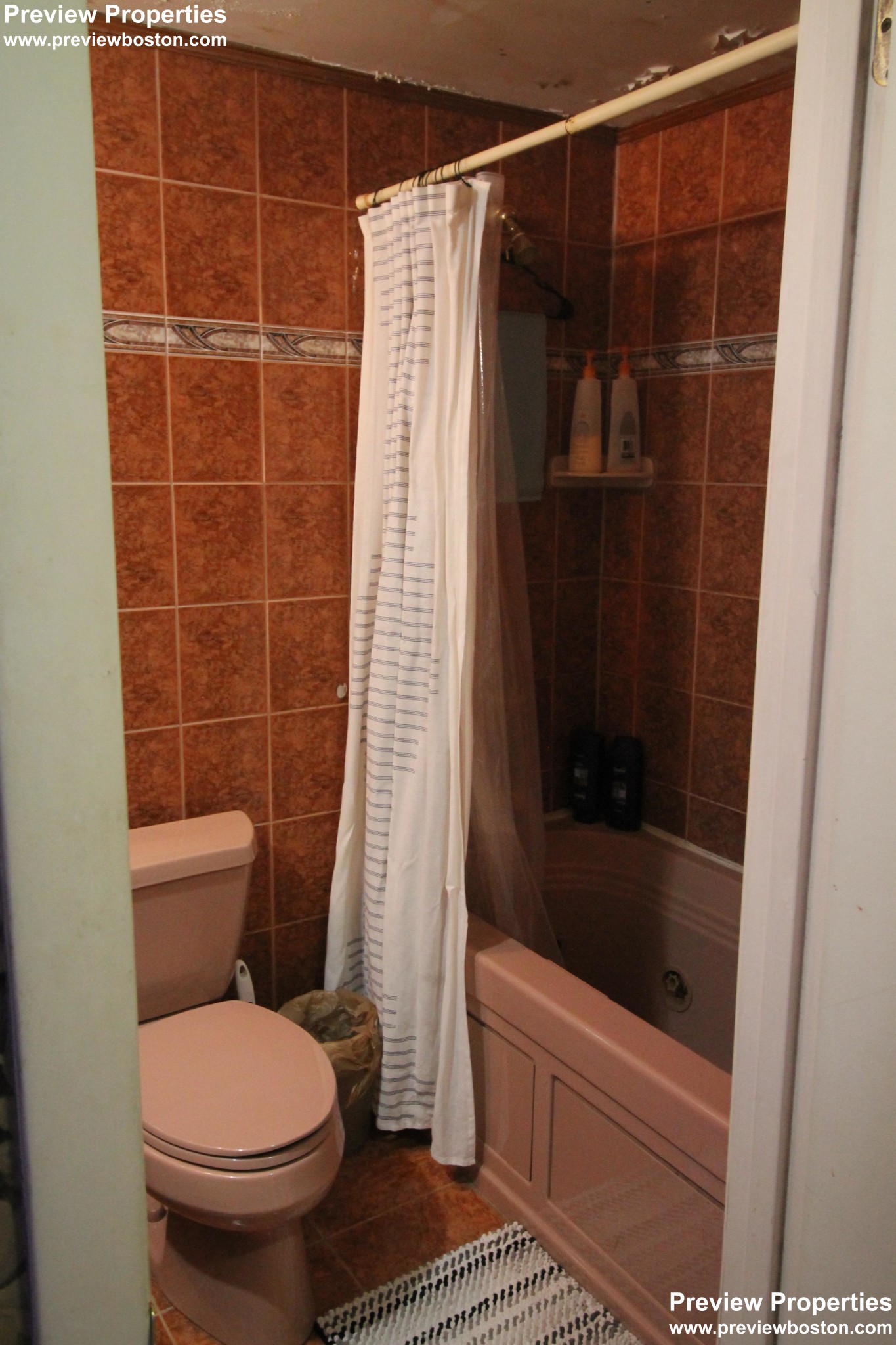3 bed, 2 bath apartment for rent at 178 Lake Shore Rd Unit 1, Oak Square — photo 11 of 16