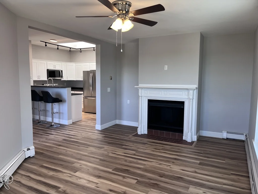 2 bed, 1 bath apartment for rent at 178 Lincoln St Unit A15, Union Hill — photo 3 of 13