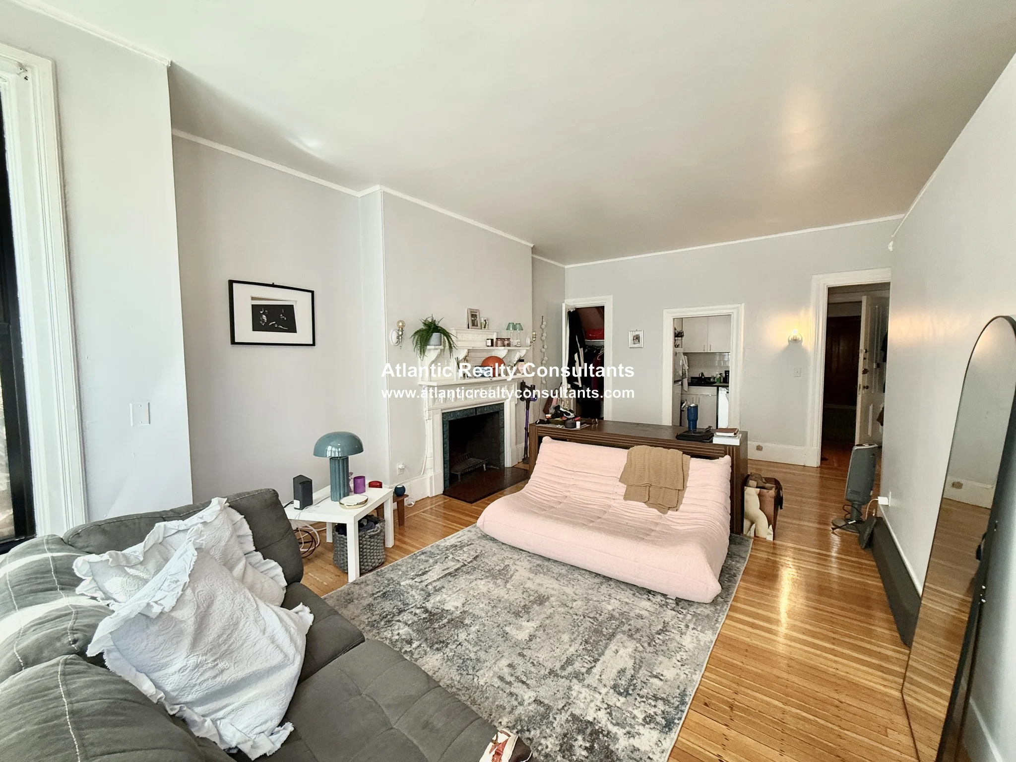 1 bed, 1 bath apartment for rent at 178 Marlborough St Unit 401, Back Bay — photo 3 of 13