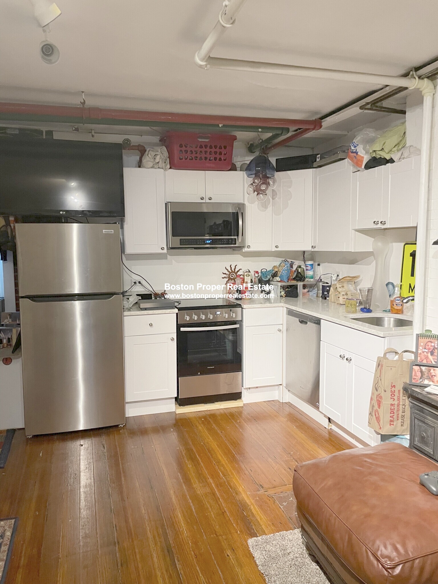 Studio bed, 1 bath apartment for rent at 178 Marlborough St Unit Br, Back Bay — photo 2 of 7