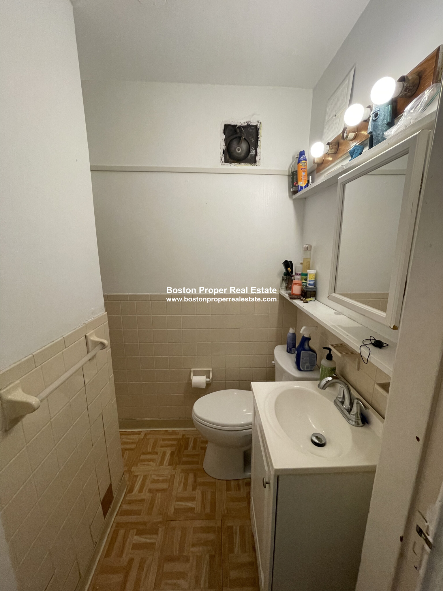 Studio bed, 1 bath apartment for rent at 178 Marlborough St Unit Br, Back Bay — photo 5 of 7