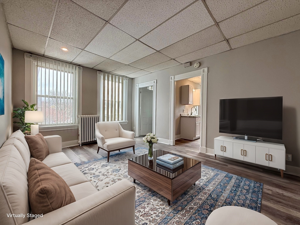 1 bed, 1 bath apartment for rent at 178 Park St Unit 2R, North Attleboro — photo 1 of 11