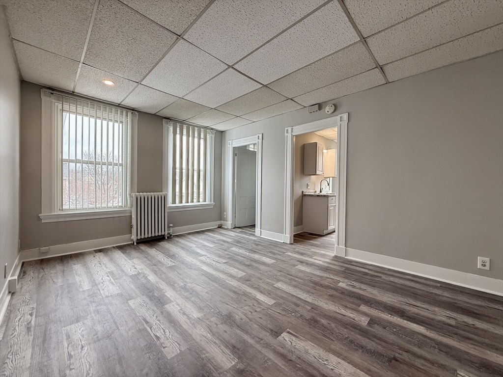 1 bed, 1 bath apartment for rent at 178 Park St Unit 2R, North Attleboro — photo 2 of 11