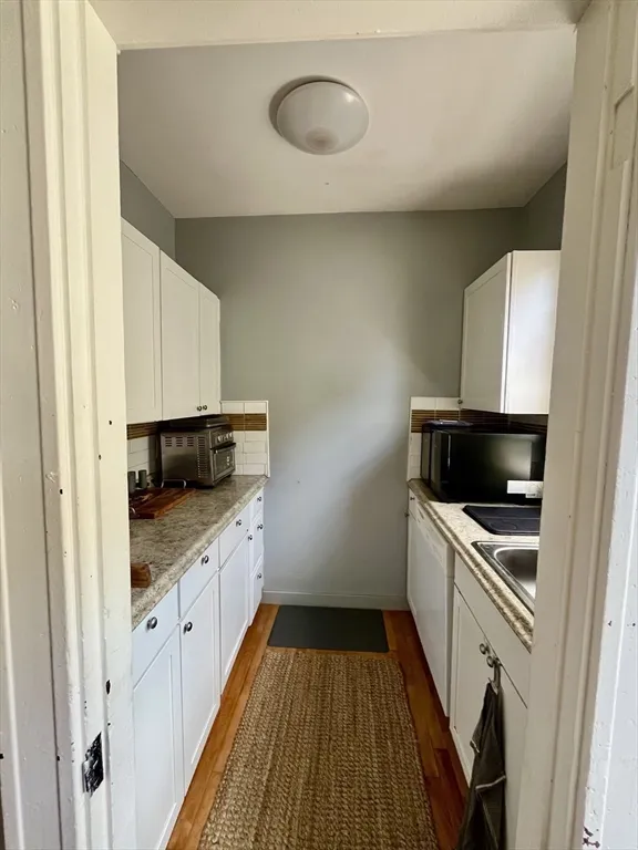 2 bed, 1 bath apartment for rent at 178 Robbins St Unit 178, South Side — photo 11 of 24