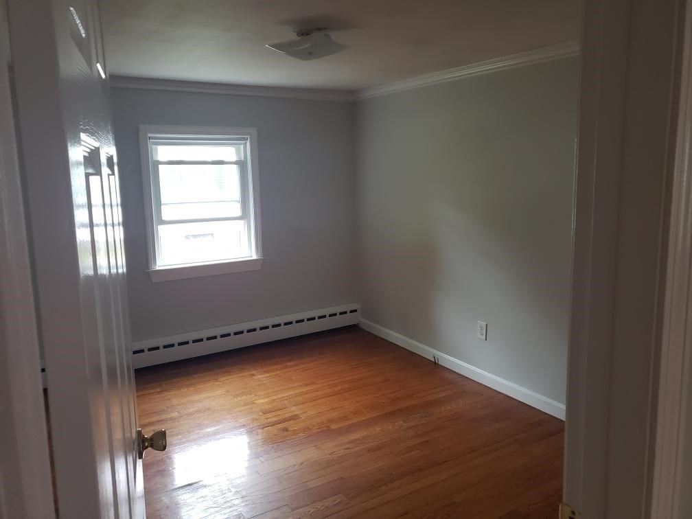 3 bed, 1 bath apartment for rent at 178 Spring St, Bridgewater — photo 9 of 31