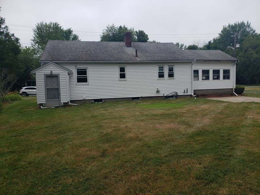 3 bed, 1 bath apartment for rent at 178 Spring St, Bridgewater — photo 3 of 31
