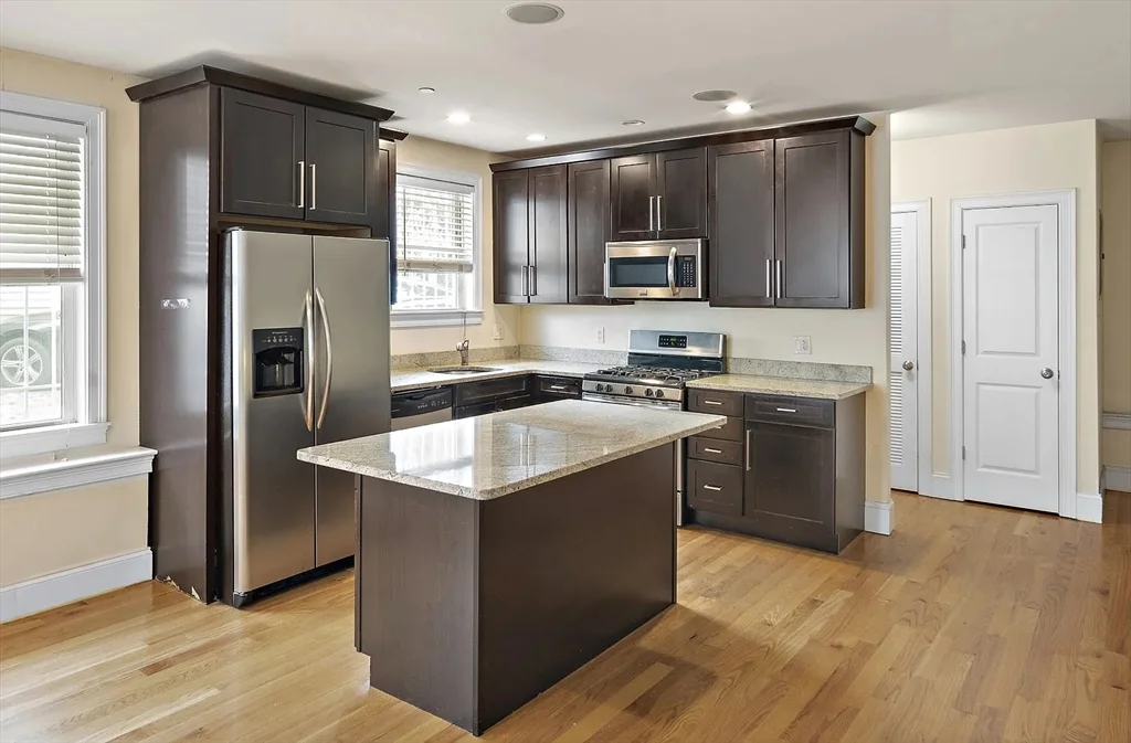 1 bed, 1 bath apartment for rent at 178 W 4th St Unit 1A, South Boston — photo 2 of 6