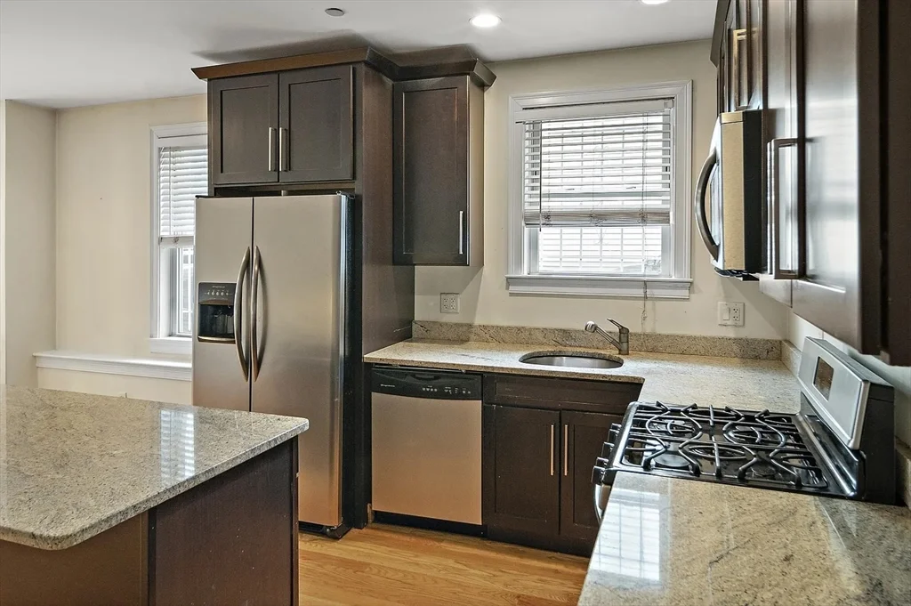 1 bed, 1 bath apartment for rent at 178 W 4th St Unit 1A, South Boston — photo 3 of 6