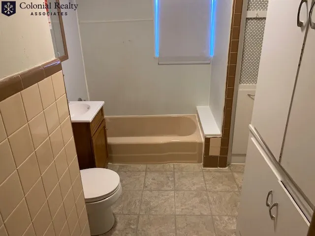 2 bed, 1 bath apartment for rent at 1788 Beacon St Unit 11A, Brookline — photo 15 of 16