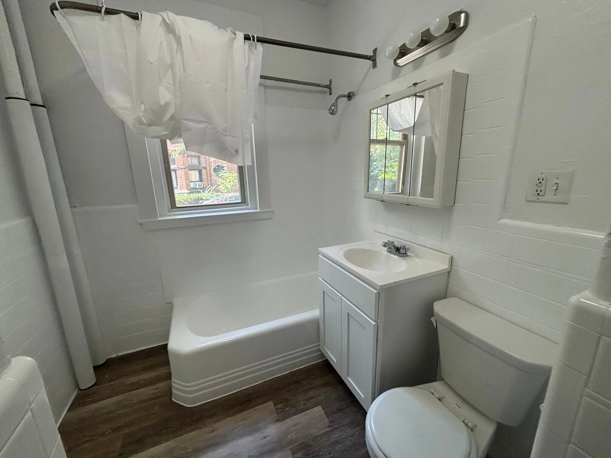 2 bed, 1 bath apartment for rent at 1788 Beacon St Unit 1A, Brookline — photo 7 of 7