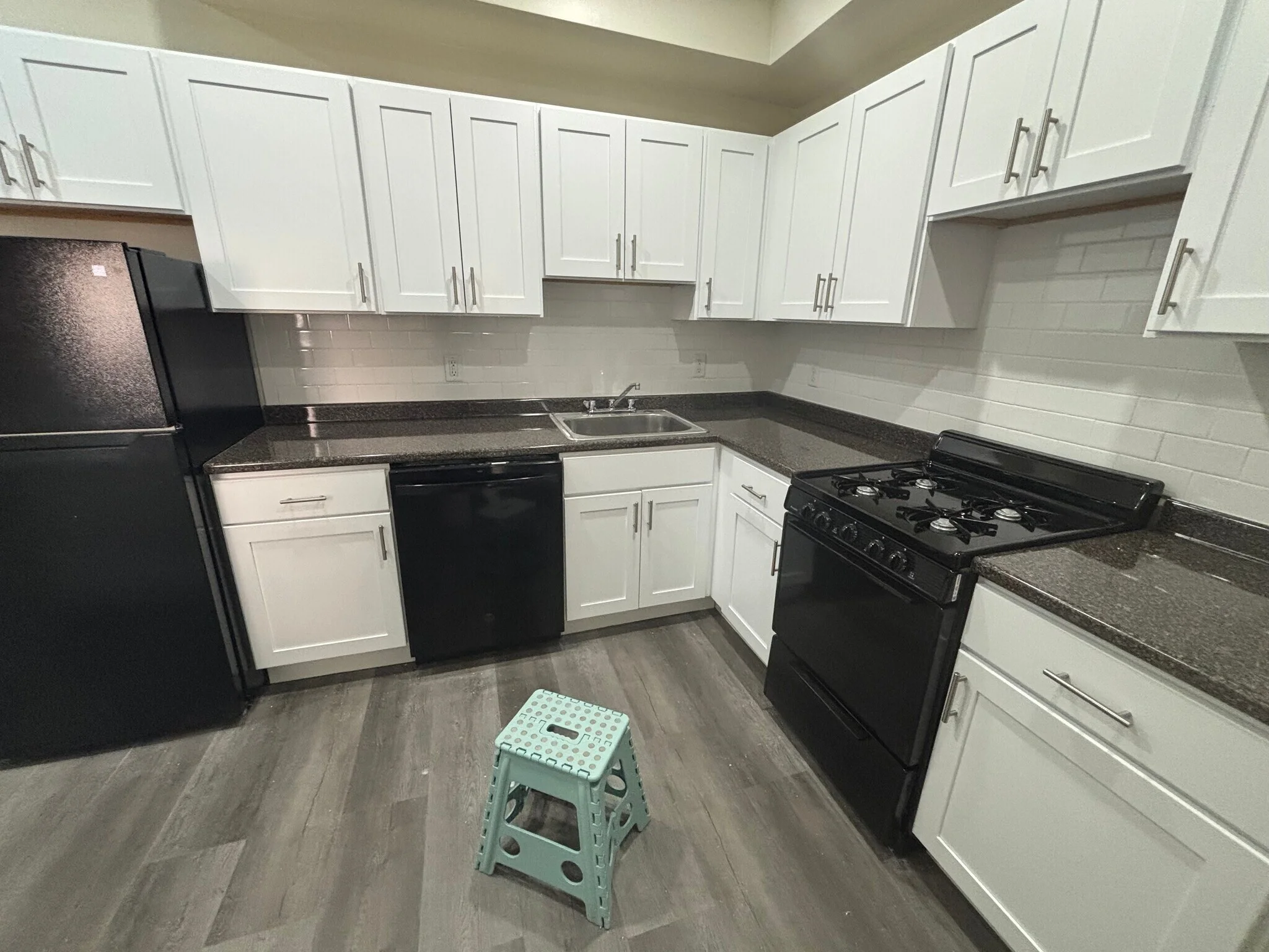 2 bed, 1 bath apartment for rent at 1788 Beacon St Unit 1A, Brookline — photo 5 of 7