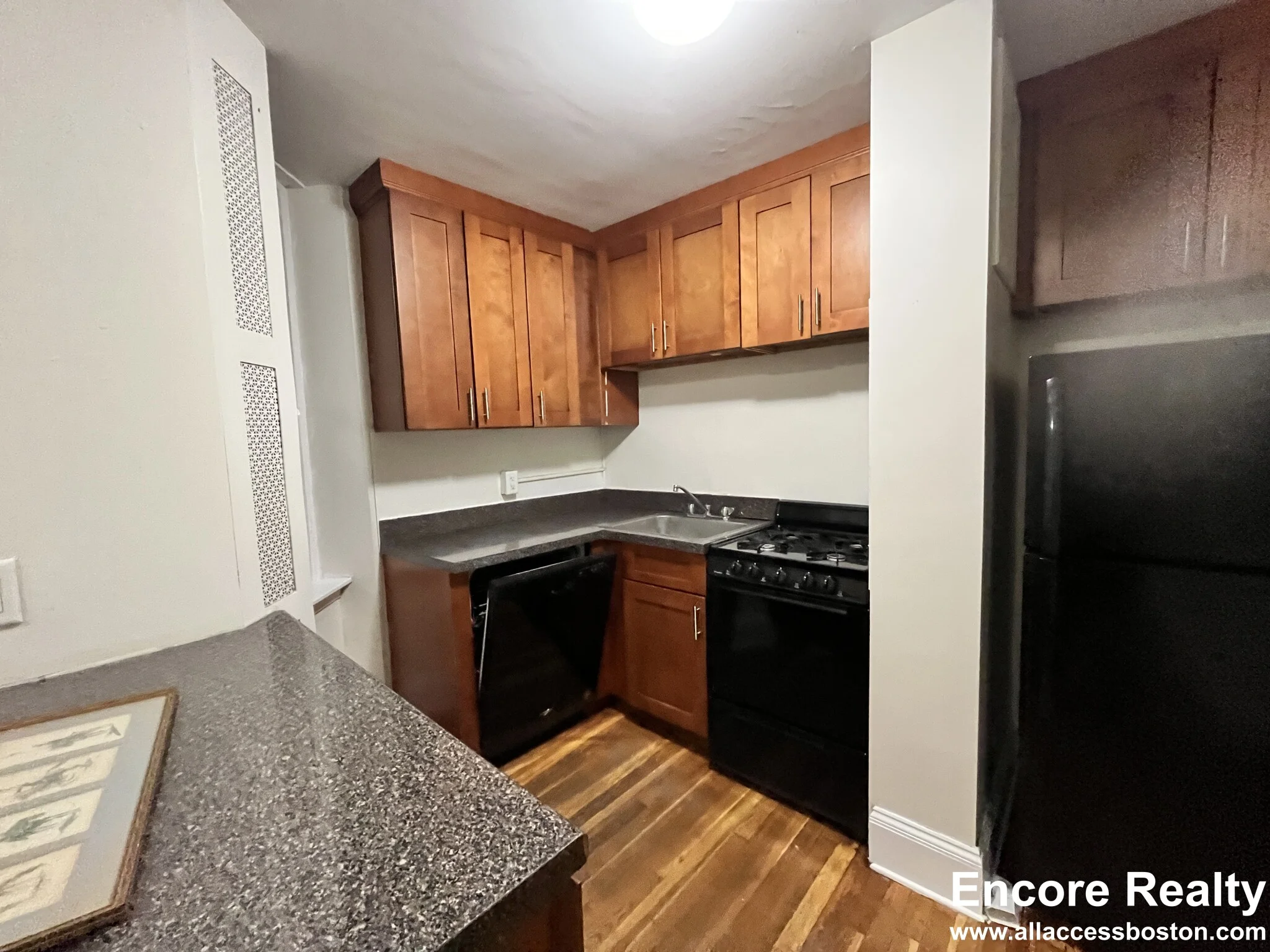 2 bed, 1 bath apartment for rent at 1788 Beacon St Unit 2-A, Brookline — photo 1 of 31