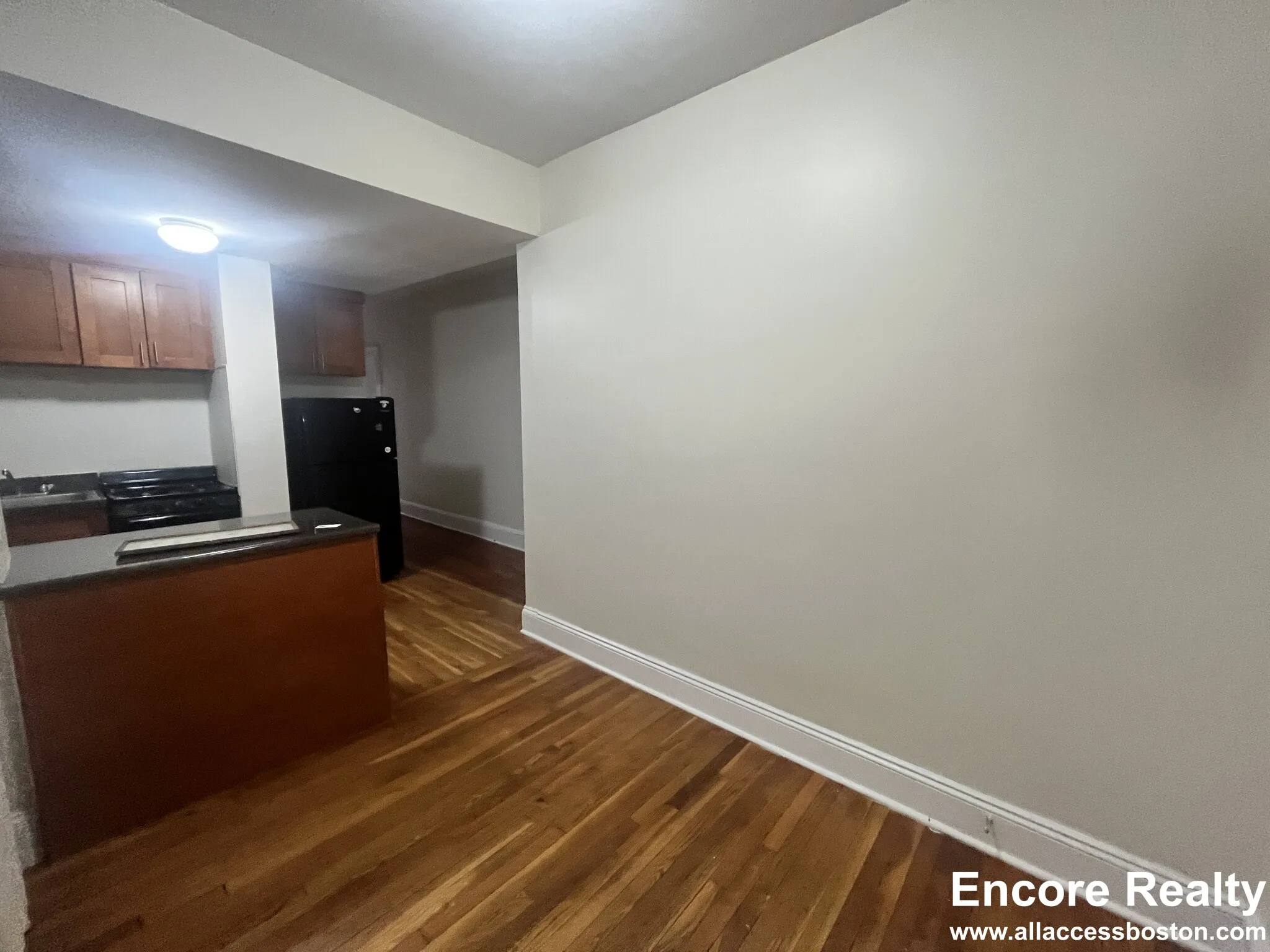 2 bed, 1 bath apartment for rent at 1788 Beacon St Unit 2, Brookline — photo 4 of 30