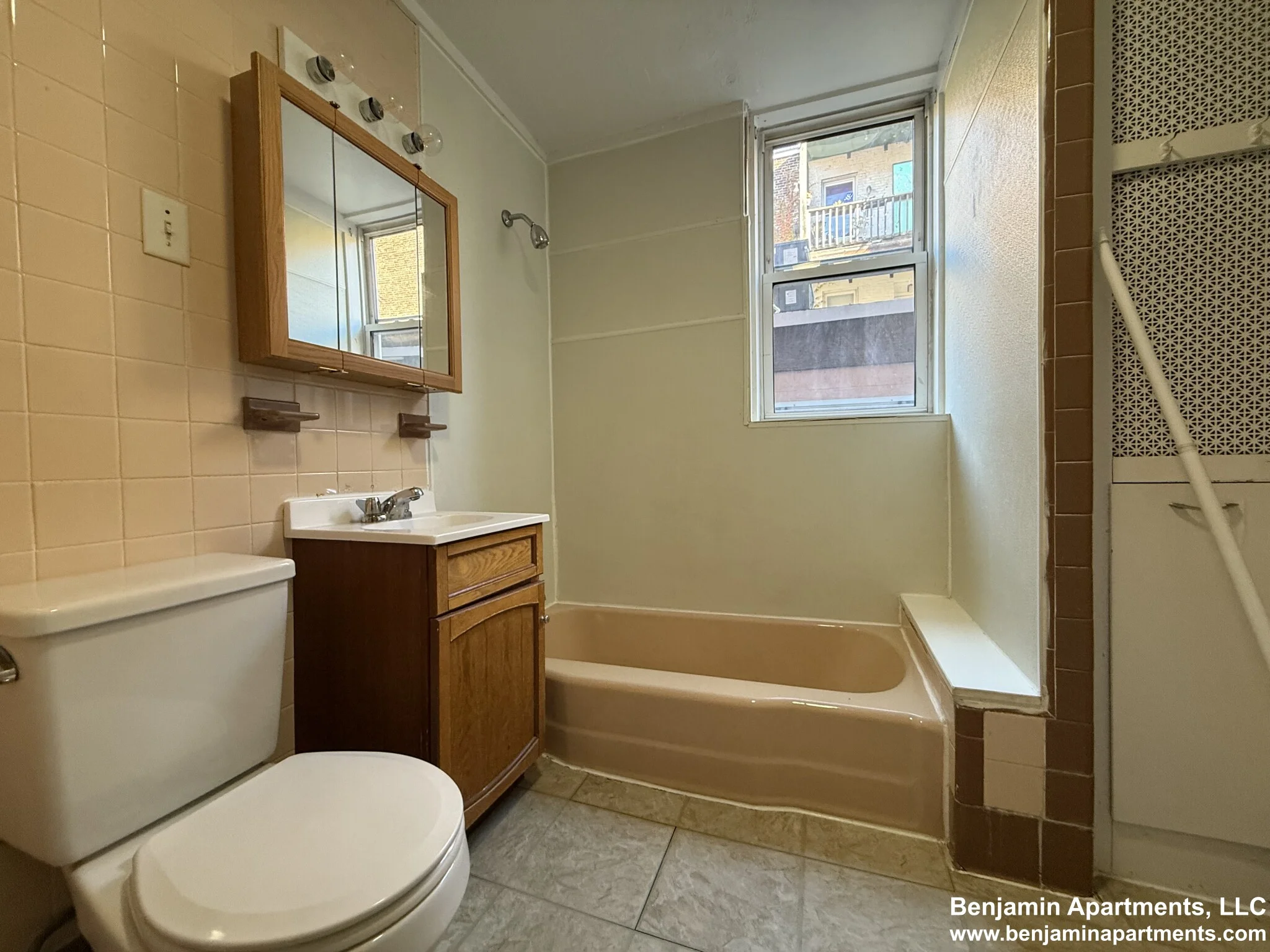 2 bed, 1 bath apartment for rent at 1788 Beacon St Unit 2D, Brookline — photo 15 of 15