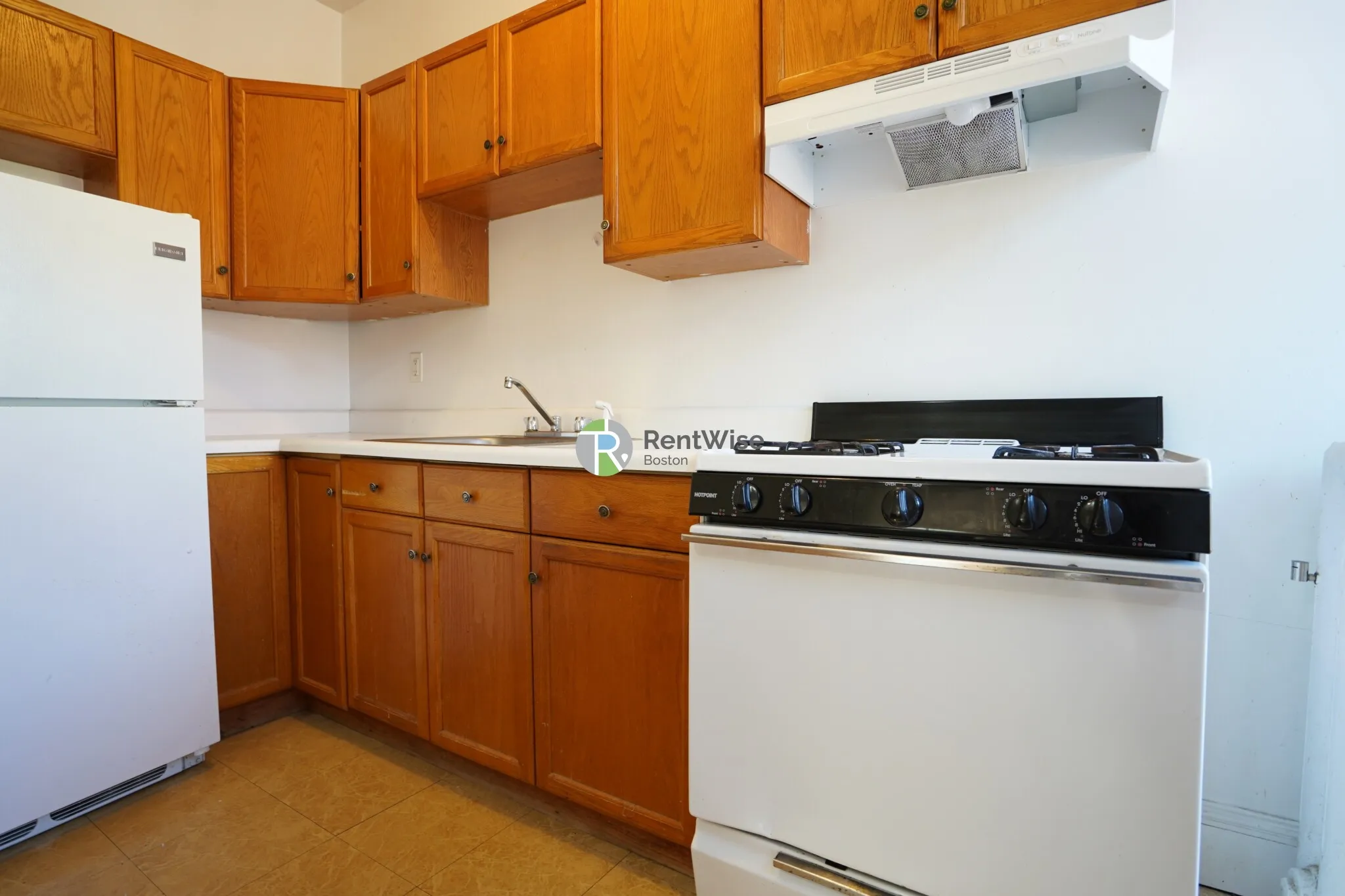2 bed, 1 bath apartment for rent at 1788 Beacon St Unit 6B, Brookline — photo 7 of 19