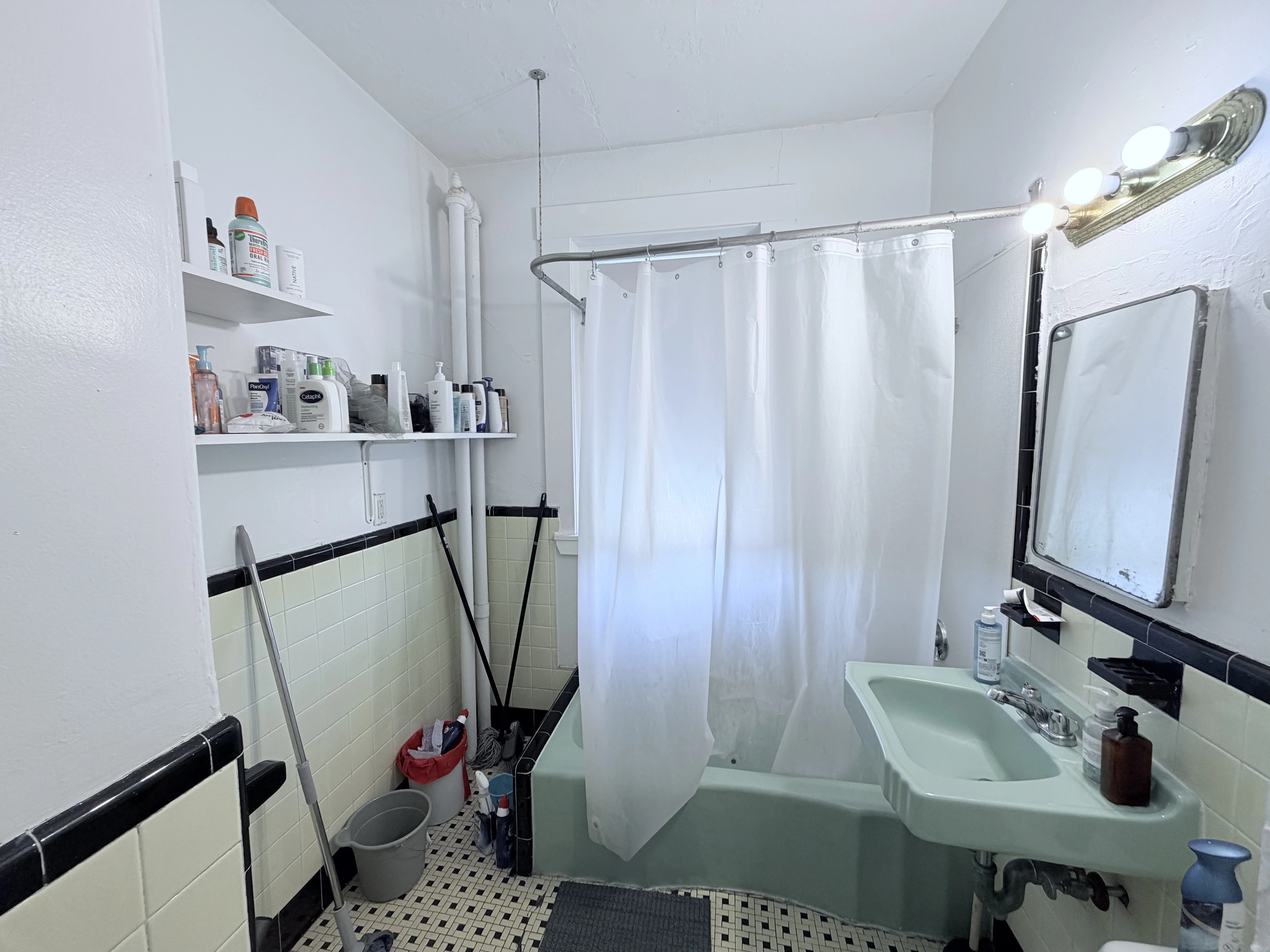 2 bed, 1 bath apartment for rent at 1788 Beacon St Unit 7, Brookline — photo 19 of 20
