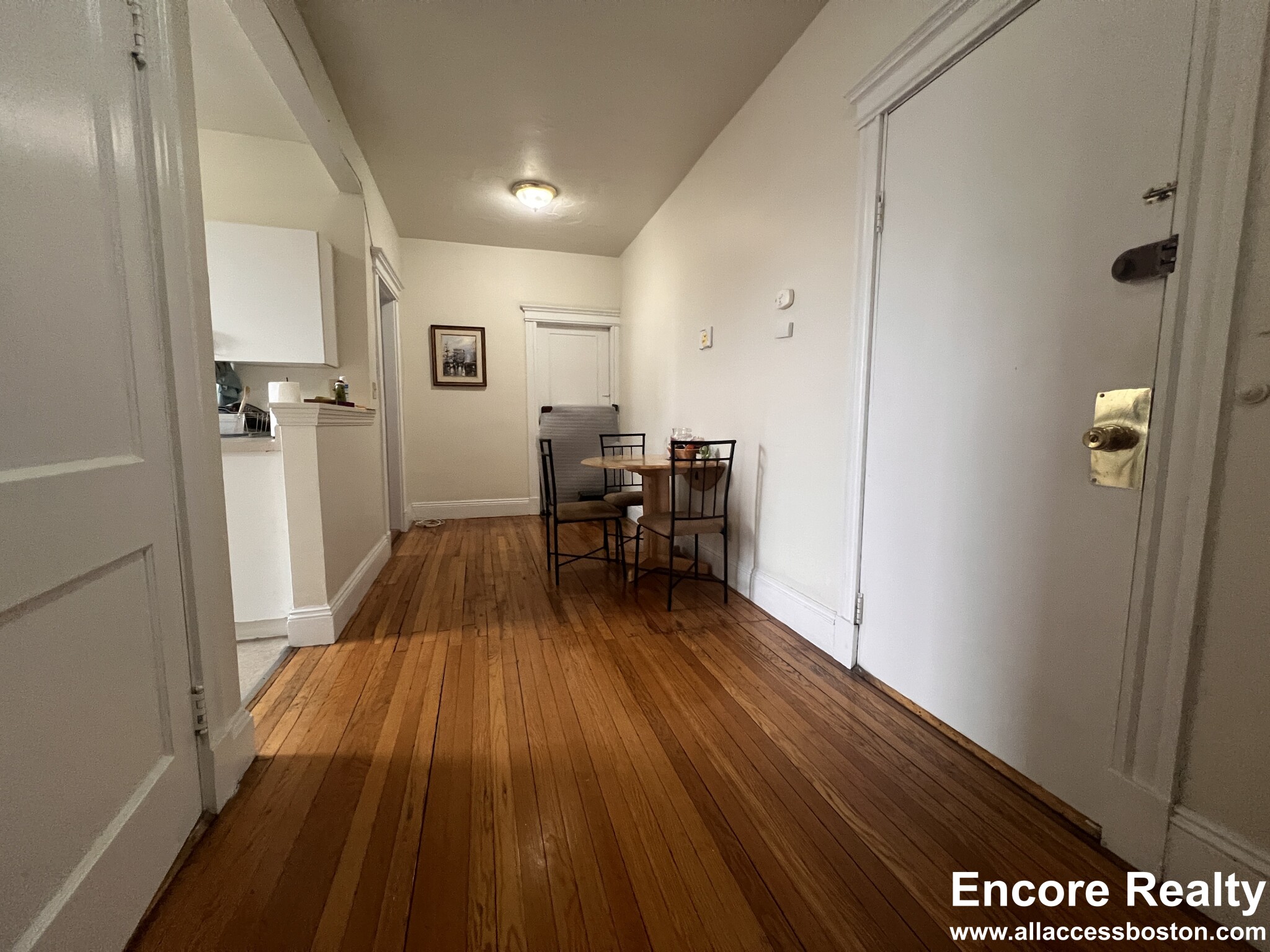 2 bed, 1 bath apartment for rent at 1788 Beacon St Unit 7M, Brookline — photo 3 of 11