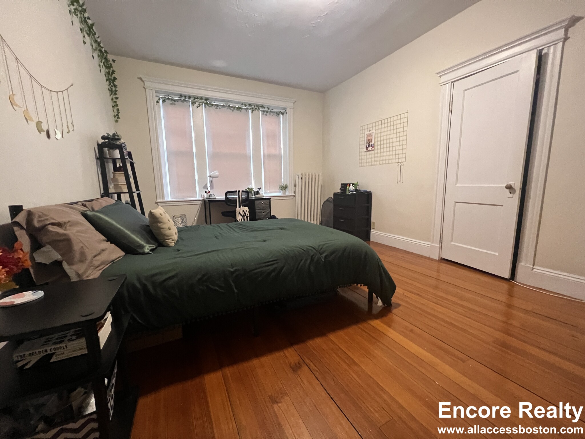 2 bed, 1 bath apartment for rent at 1788 Beacon St Unit 7M, Brookline — photo 8 of 11