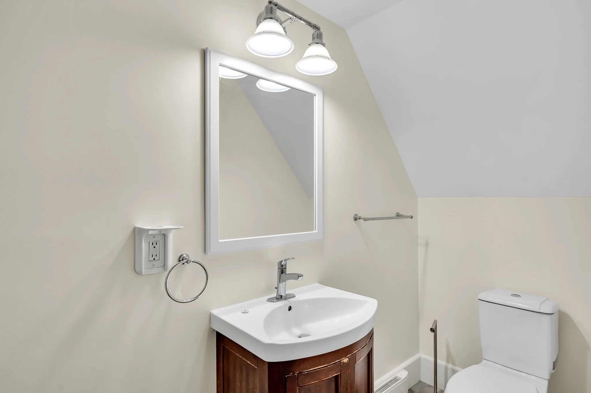 2 bed, 1 bath apartment for rent at 1789 Beacon Unit 3, Brookline — photo 16 of 24