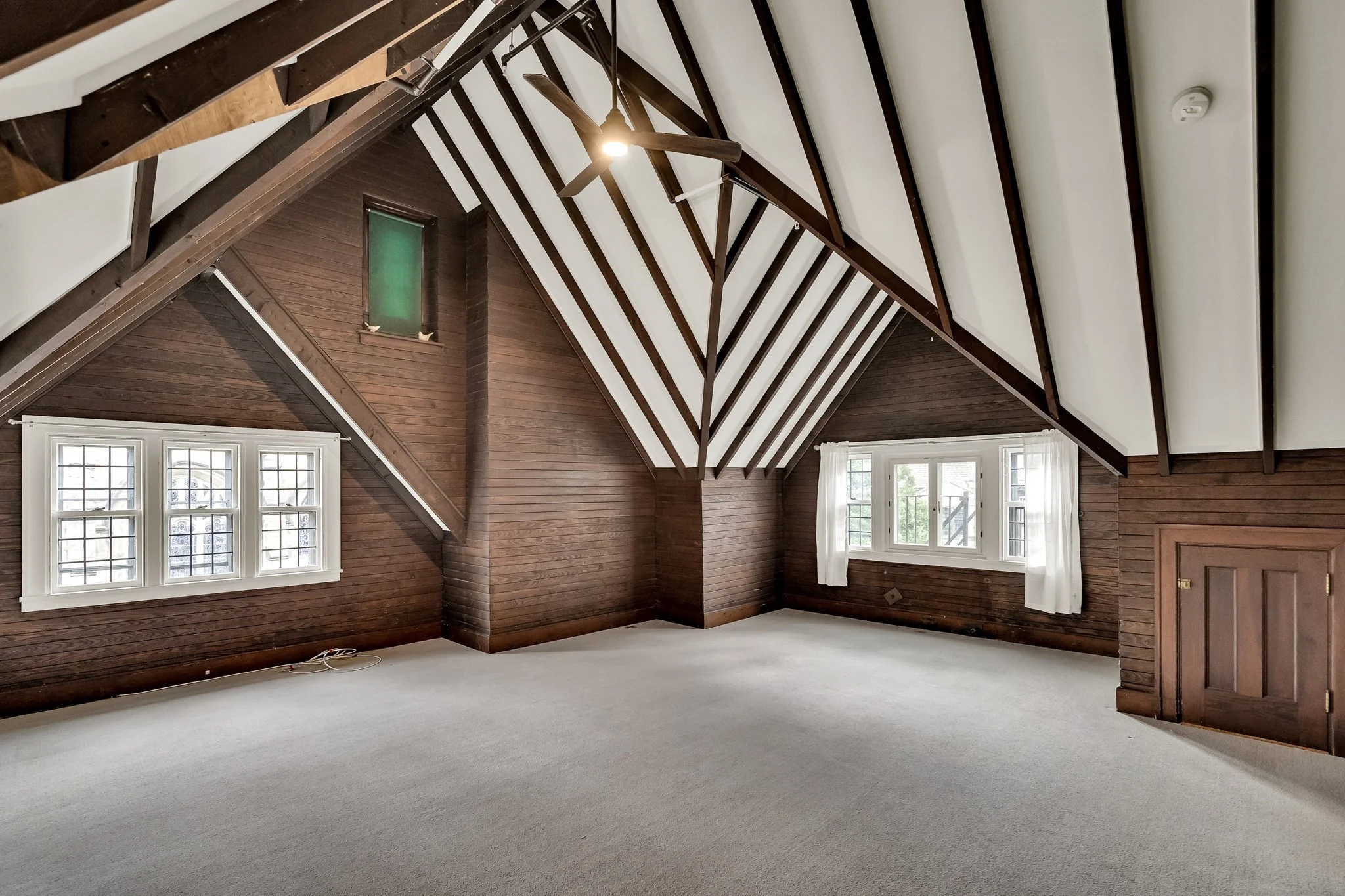 2 bed, 1 bath apartment for rent at 1789 Beacon Unit 3, Brookline
