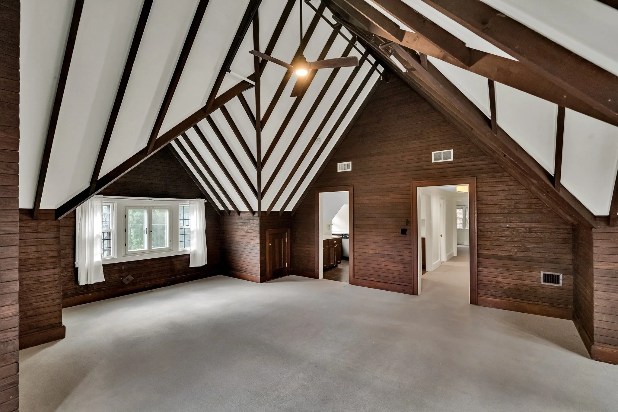 2 bed, 1 bath apartment for rent at 1789 Beacon Unit 3, Brookline — photo 4 of 24