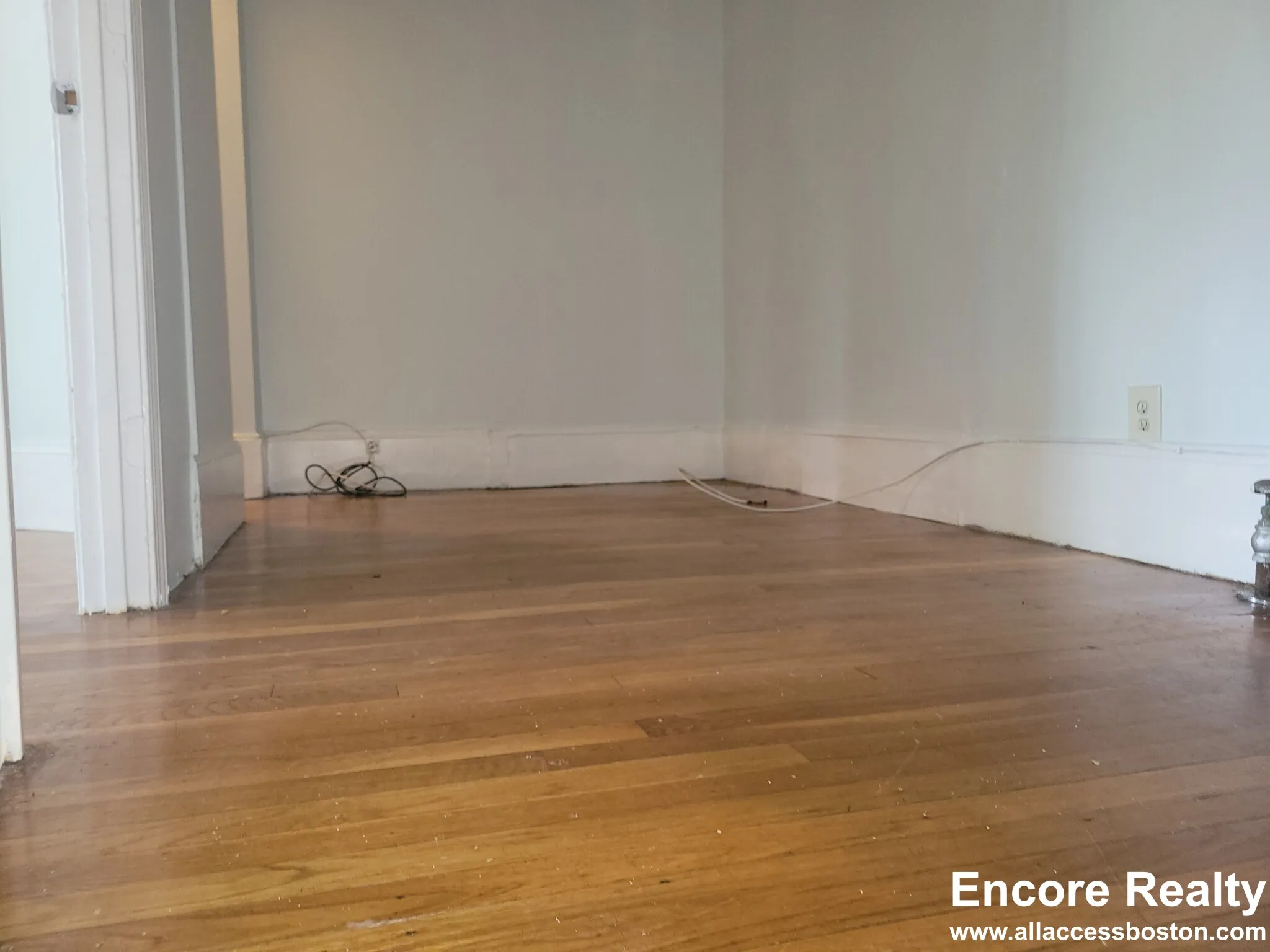 3 bed, 2 bath apartment for rent at 1789 Commonwealth Ave Unit 3, Brighton — photo 11 of 24