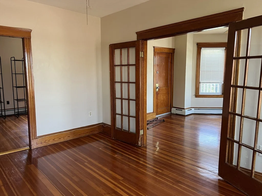 3 bed, 1 bath apartment for rent at 179-181 Grove St Unit 3, Zip 01832 — photo 7 of 16