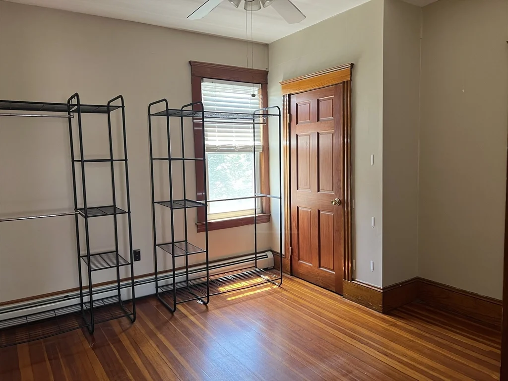 3 bed, 1 bath apartment for rent at 179-181 Grove St Unit 3, Zip 01832 — photo 6 of 16
