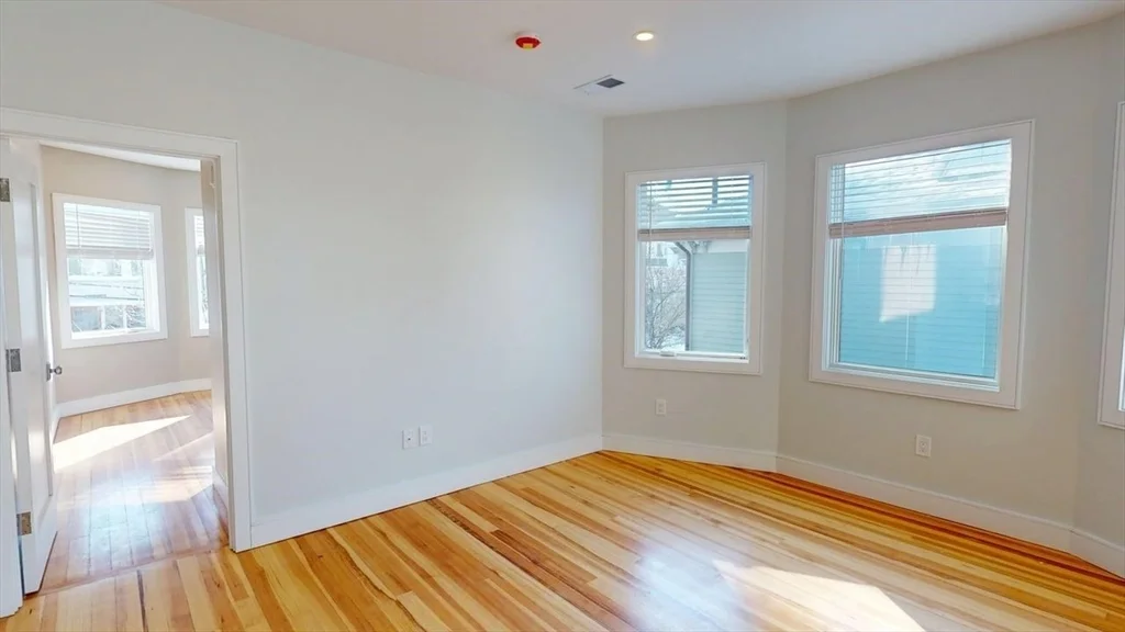 4 bed, 3 bath apartment for rent at 179 Appleton St Unit 2, West Cambridge — photo 8 of 23