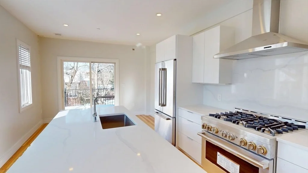 4 bed, 3 bath apartment for rent at 179 Appleton St Unit 2, West Cambridge — photo 1 of 23