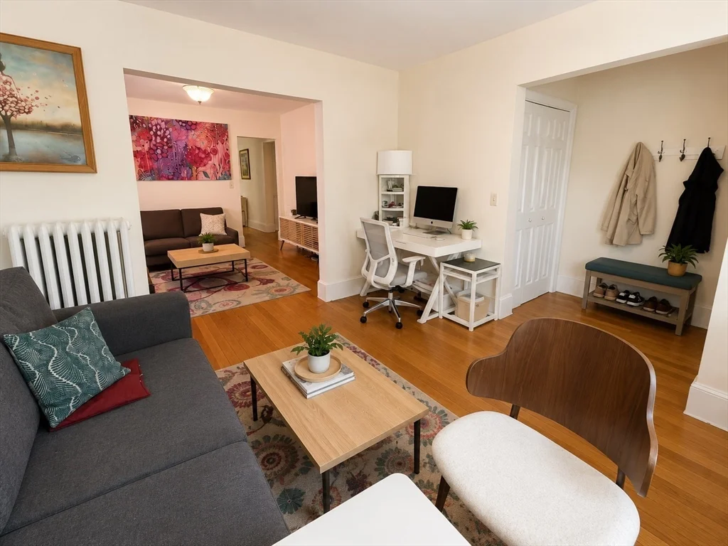 3 bed, 2 bath apartment for rent at 179 Belmont St Unit 1, Belmont — photo 3 of 20
