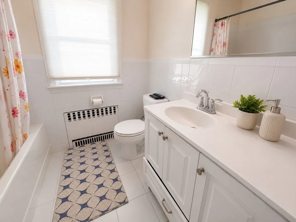 3 bed, 2 bath apartment for rent at 179 Belmont St Unit 1, Belmont — photo 13 of 20