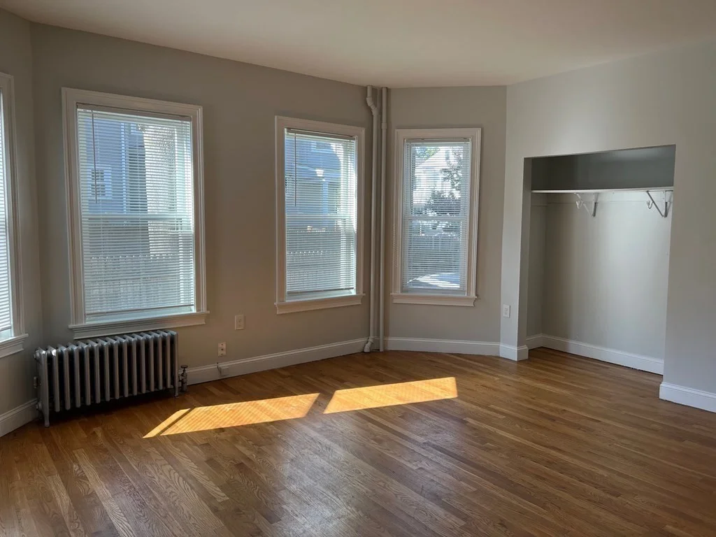 3 bed, 2 bath apartment for rent at 179 Belmont St Unit 1, Everett — photo 17 of 18