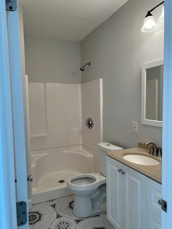 3 bed, 2 bath apartment for rent at 179 Belmont St Unit 1, Everett — photo 18 of 18