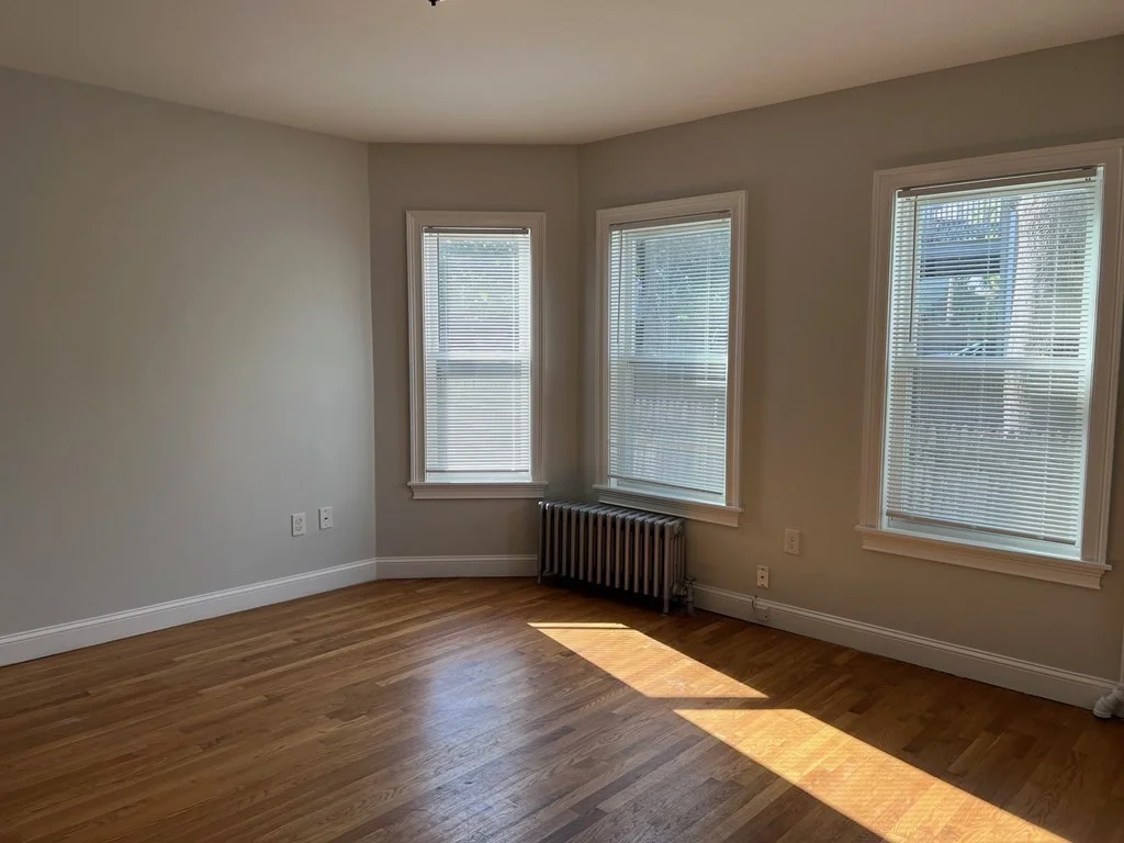 3 bed, 2 bath apartment for rent at 179 Belmont St Unit 1, Everett — photo 16 of 18