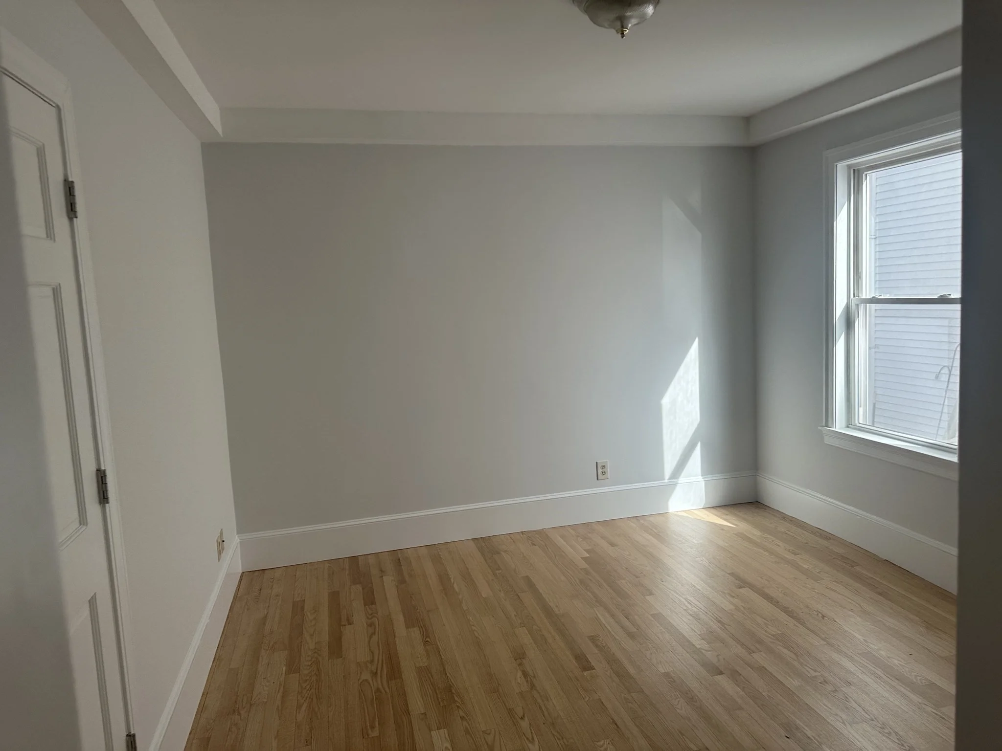 3 bed, 2 bath apartment for rent at 179 Belmont Unit 1, Belmont — photo 6 of 12