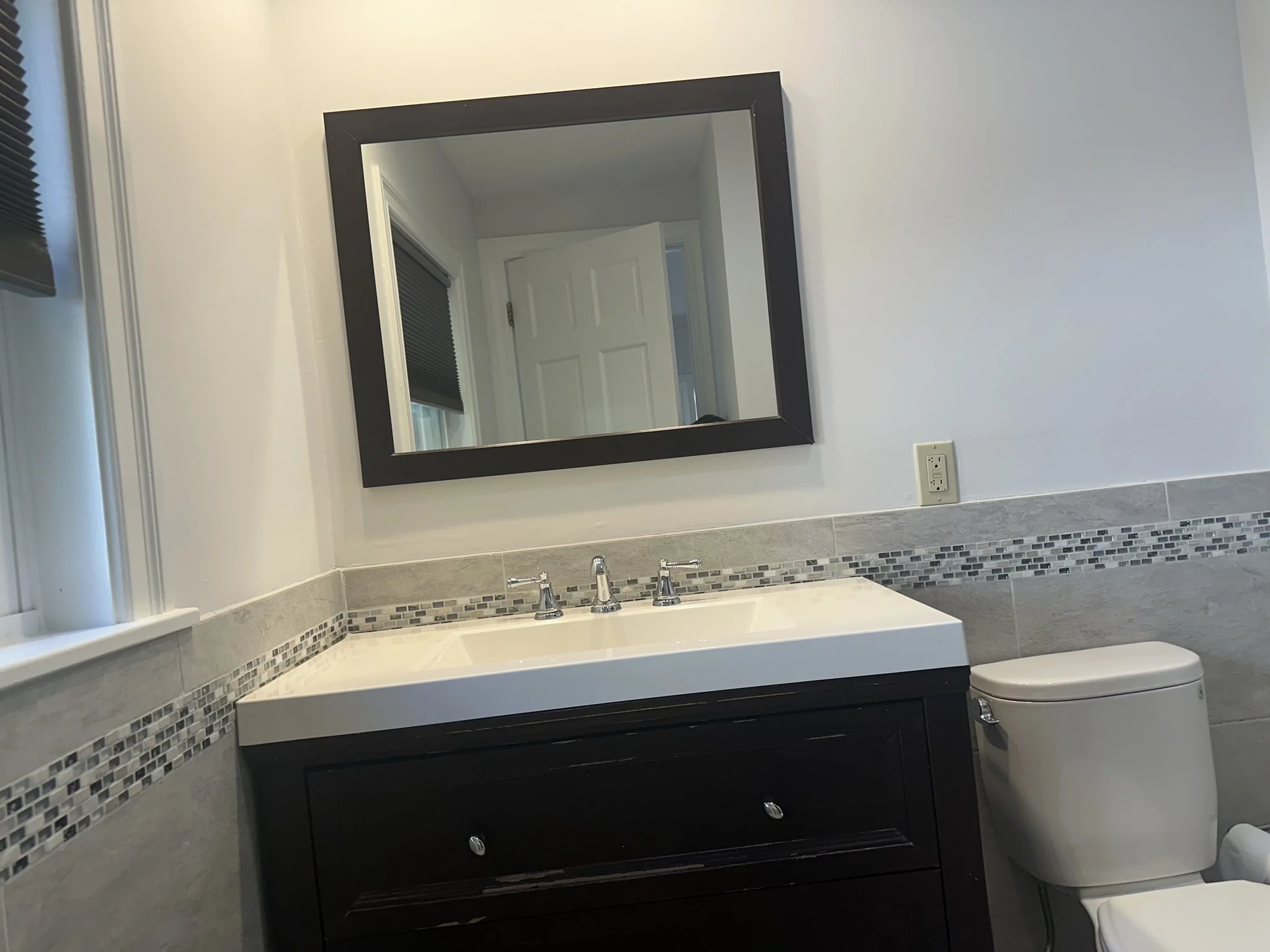 3 bed, 2 bath apartment for rent at 179 Belmont Unit 1, Belmont — photo 11 of 12