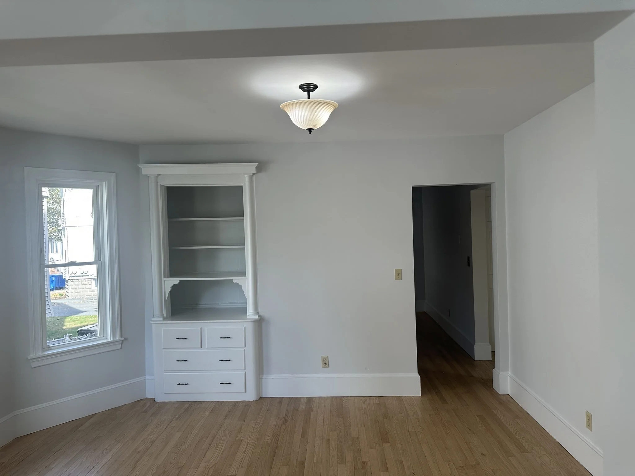3 bed, 2 bath apartment for rent at 179 Belmont Unit 1, Belmont — photo 4 of 12