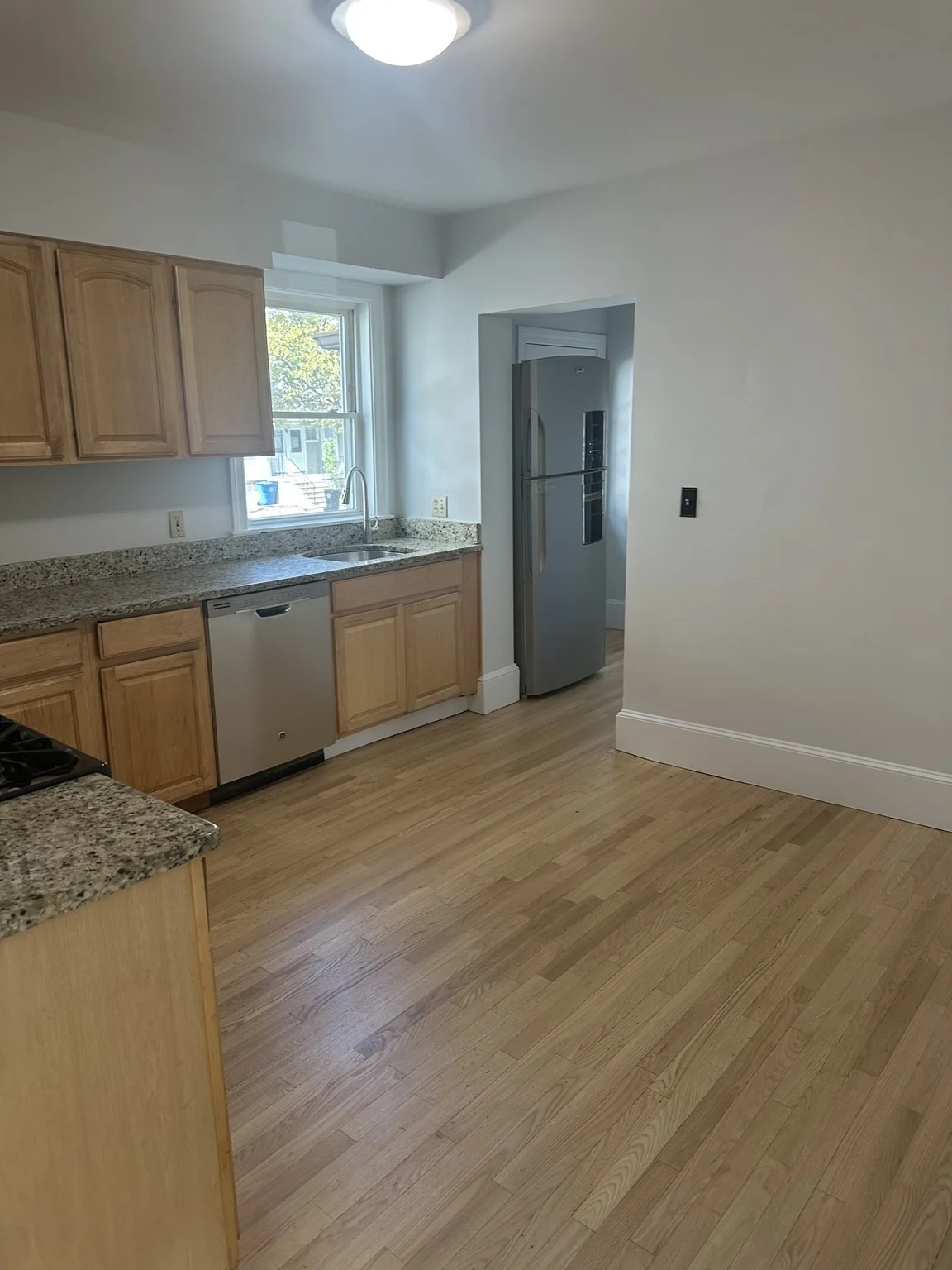 3 bed, 2 bath apartment for rent at 179 Belmont Unit 1, Belmont — photo 8 of 12