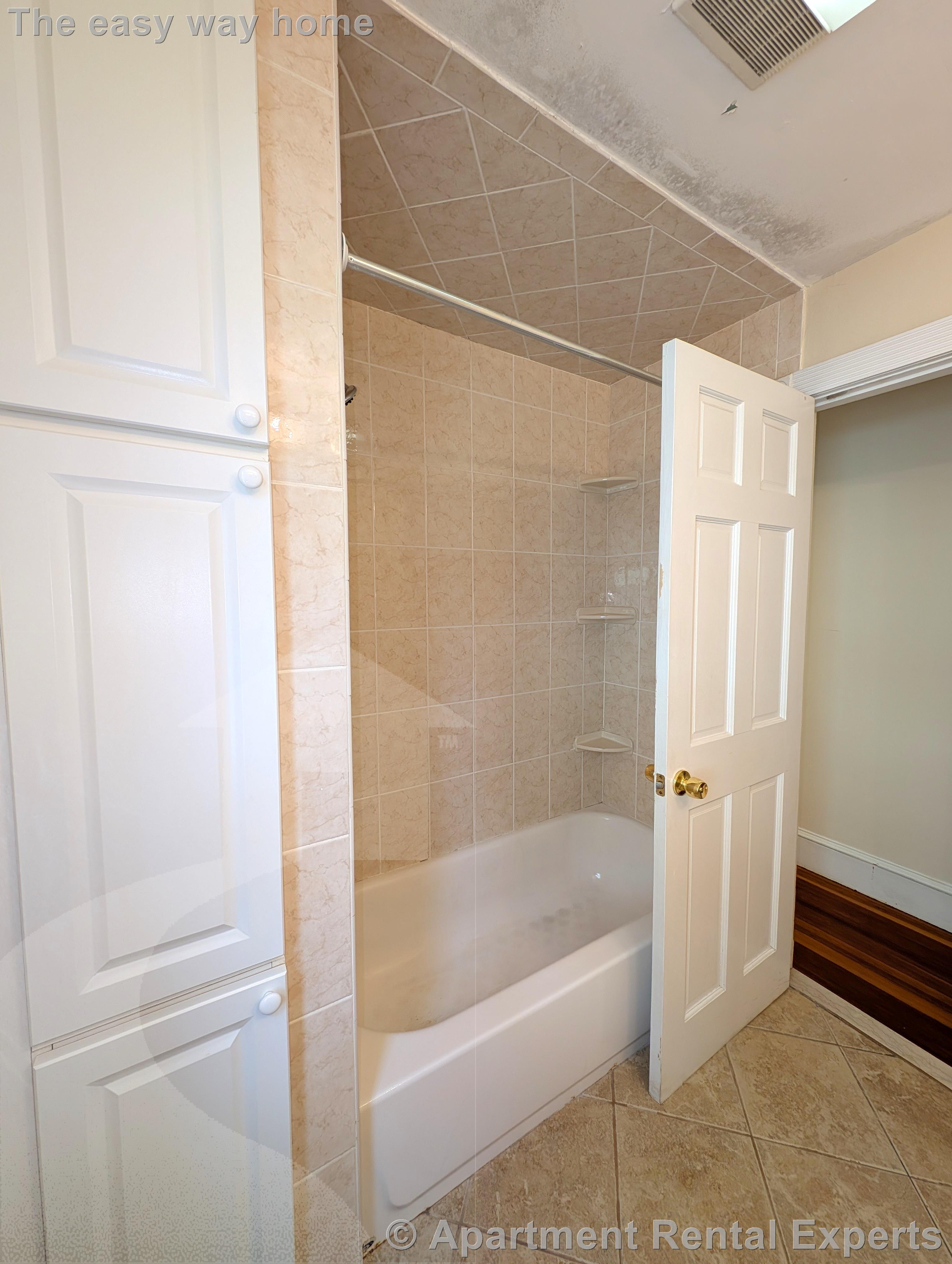 4 bed, 2 bath apartment for rent at 179 College Ave Unit 1, Davis Square — photo 14 of 24