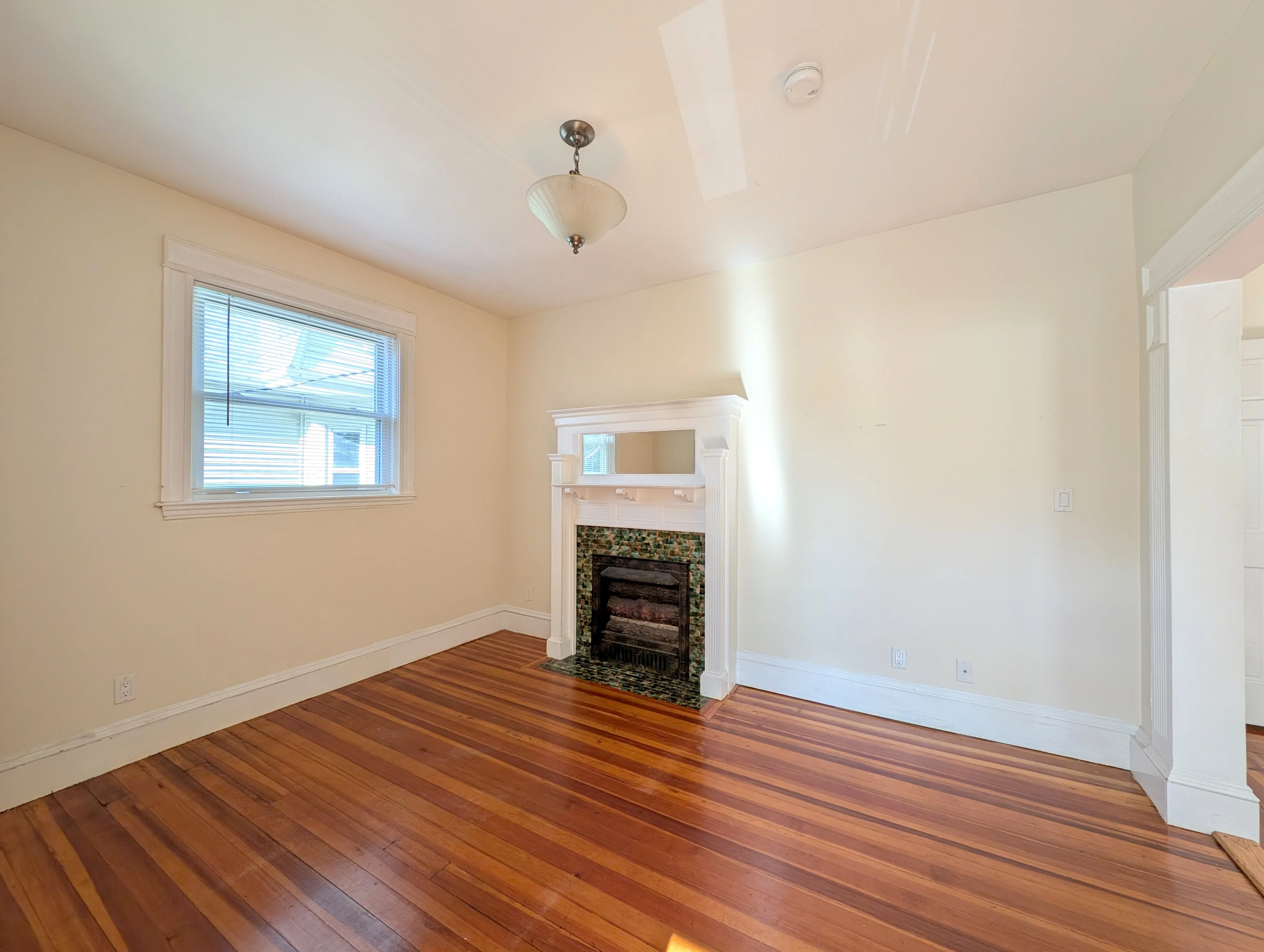 1.5 bed, 1 bath apartment for rent at 179 College Ave Unit 2nd Floor, Tufts — photo 12 of 16