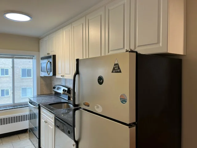 2 bed, 1 bath apartment for rent at 179 Elm St Unit 101, Davis Square — photo 5 of 13